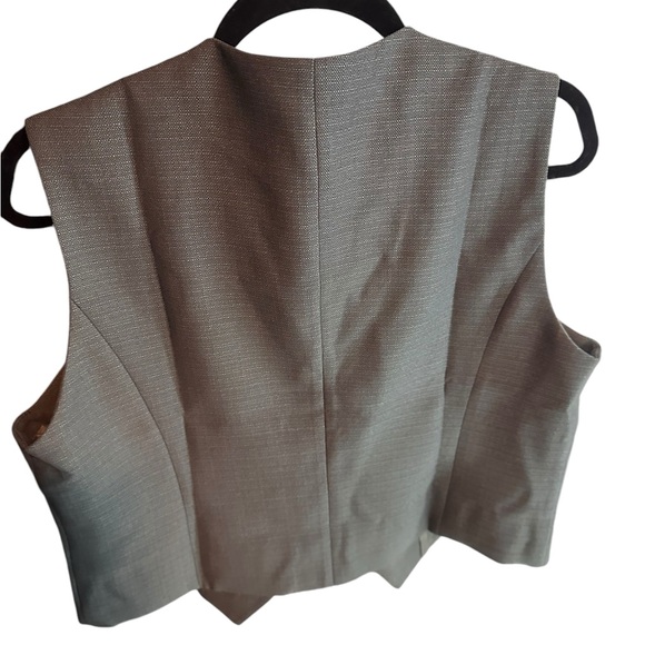 Gray XL Vest - Picture 4 of 4
